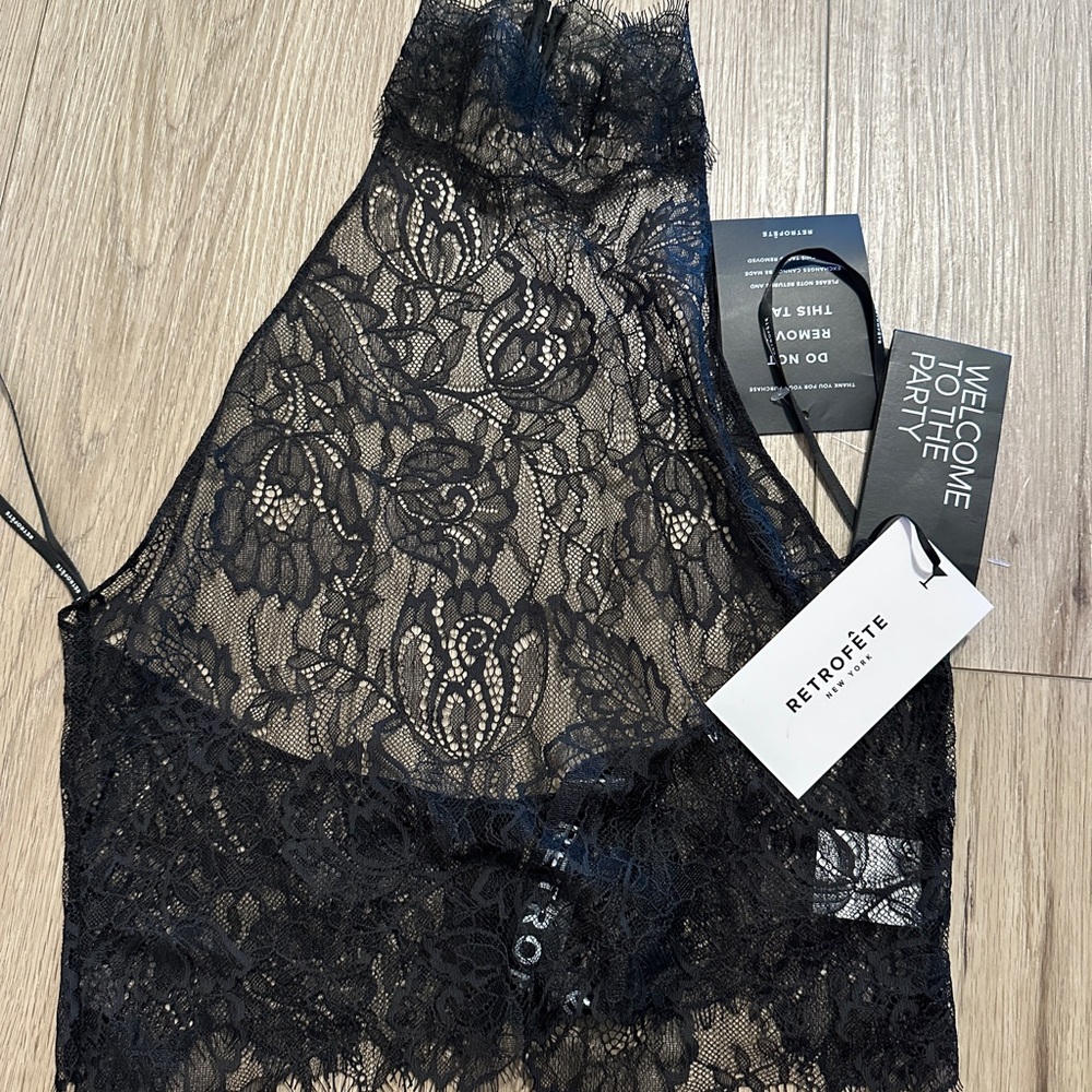 Retrofete violet lace top size M